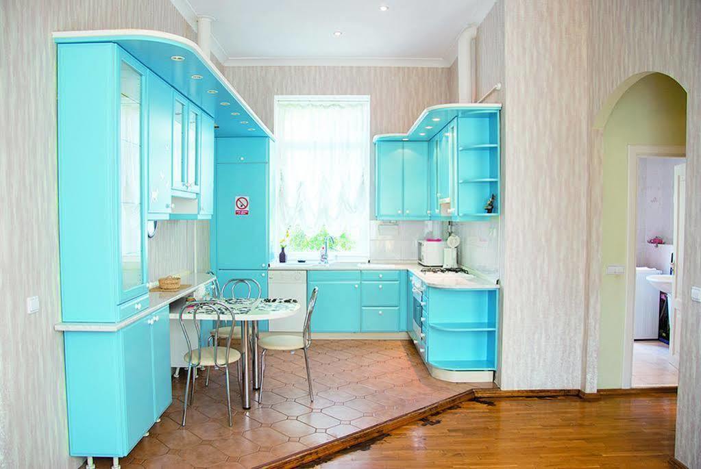 Home Hotel Apartments On Zoloti Vorota Kyjev Exteriér fotografie
